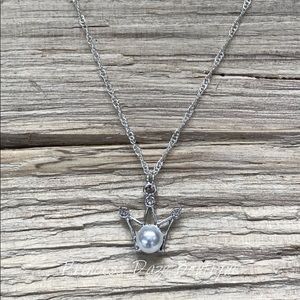 White Pearl‎ Crown Necklace